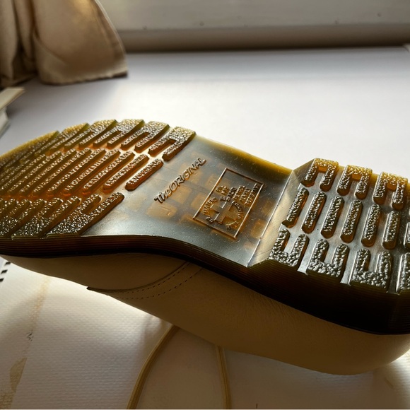 Dr. Martens 1461 Virginia Soft Leather Shoes Women's Size 9 Pastel Yellow - Picture 3 of 14